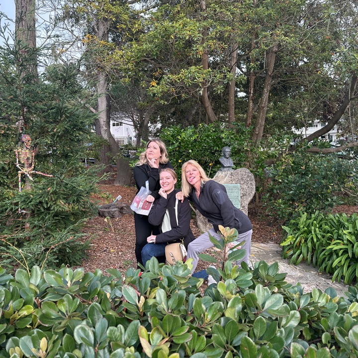 Players hamming it up in a garden